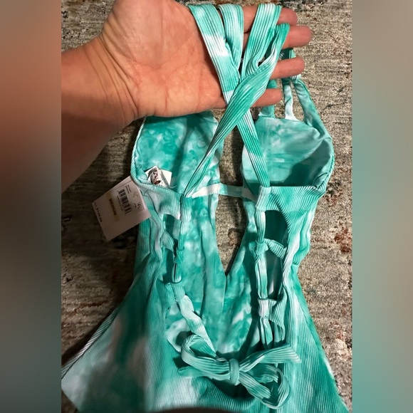 ‼️RARE‼️🎸BECCA🎸🔥NWT🔥Crystal Ribbed Tie Dye One-Piece Swimsuit in Green— Size M - Picture 14 of 15